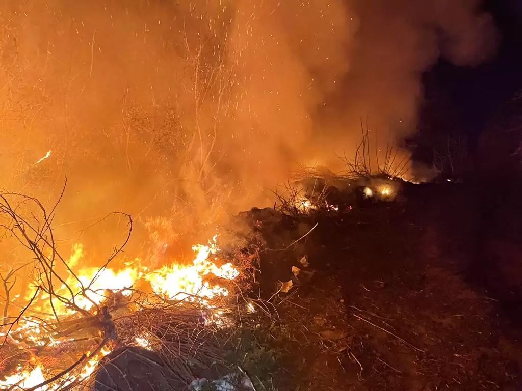 В Нижнекамском районе продолжают полыхать поля из-за неосторожного обращения с огнём