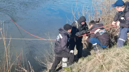 В Татарстане третий день ищут тело мужчины, который пытался переплыть реку