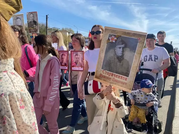 В Нижнекамске стартовало шествие «Бессмертного полка»