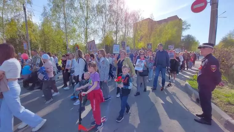 В День Победы 35 тысяч жителей Нижнекамска прошли в составе «Бессмертного полка»