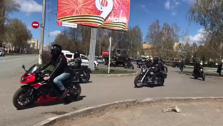 Более сотни нижнекамцев приняли участие в автопробеге в честь Дня Победы