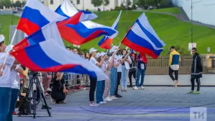 Минниханов поздравил татарстанцев с Днём России