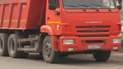 В Татарстане водитель самосвала, перевозивший песок заказчику, продал его на сторону