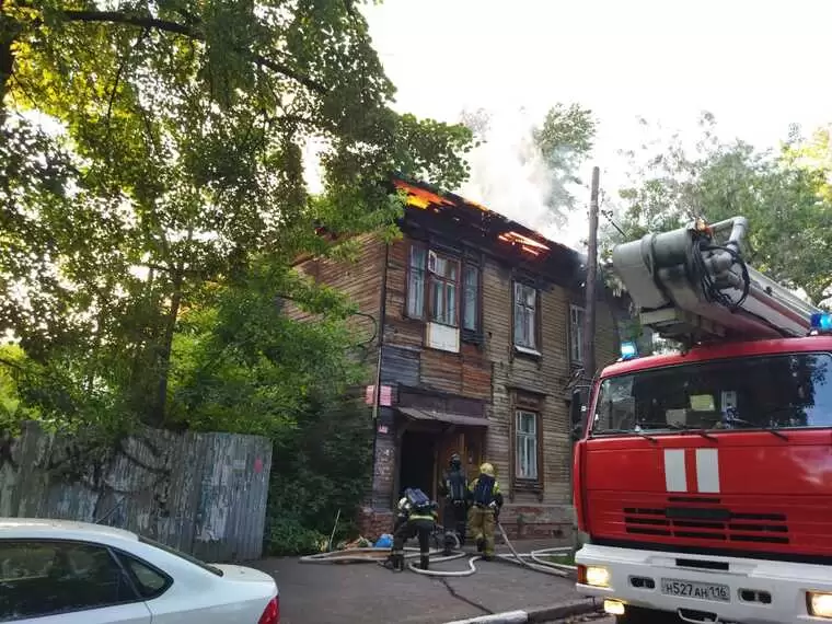 В Татарстане спасли бомжа из горящего дома