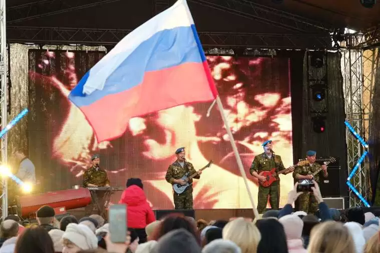 Для нижнекамцев пройдут концерты в честь Дня Государственного флага РФ