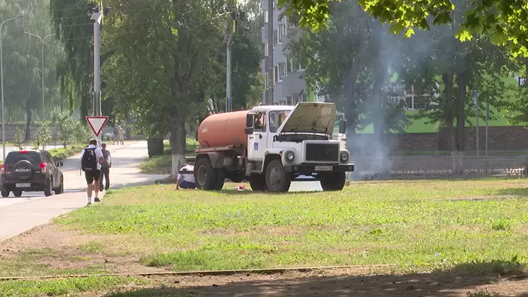 Нижнекамцам объяснили причину порывов трубопроводов по всему городу