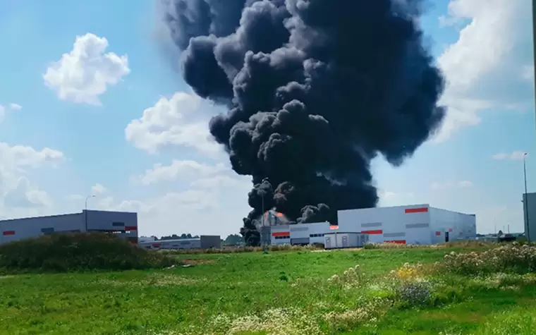 В промзоне Нижнекамска произошел пожар