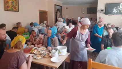 Попавшие в трудную жизненную ситуацию нижнекамцы могут получить бесплатный обед