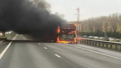 В Казани на ходу загорелся перевозивший мобилизованных автобус, прокуратура проводит проверку