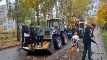 Нижнекамцы провели субботник в парке Юности