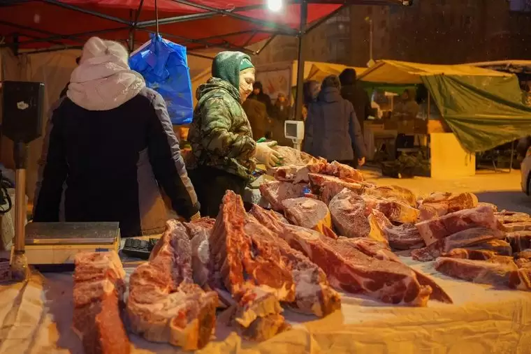 На традиционных сельхозярмарках реализовано продукции на сумму более 1 миллиарда рублей