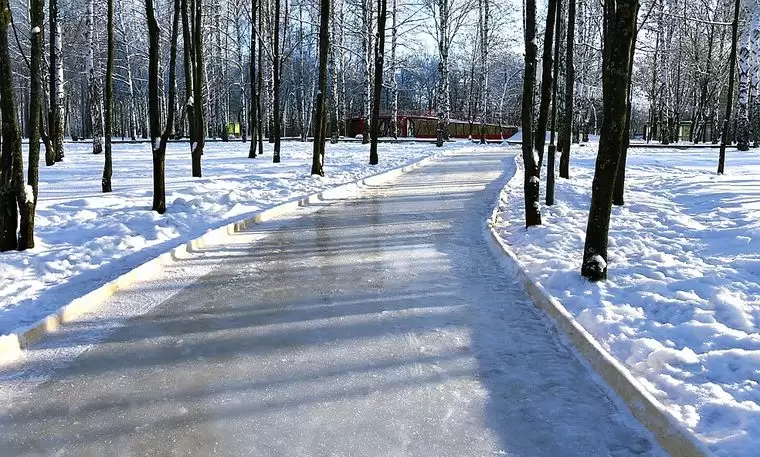 В нижнекамском парке появится ледовая дорожка с гирляндами