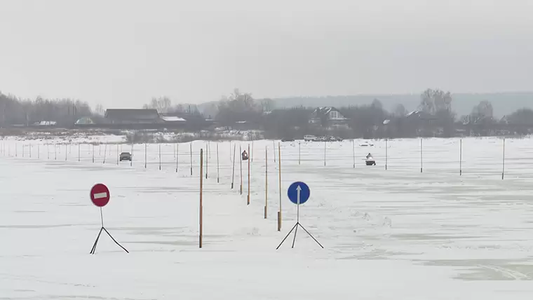 Под Нижнекамском открылась еще одна переправа, но проезд пока запрещен из-за потепления