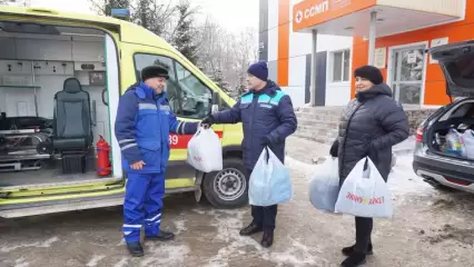 Нижнекамский водитель скорой помощи организовал сбор лекарств и вещей для госпиталя, где лечат раненых солдат