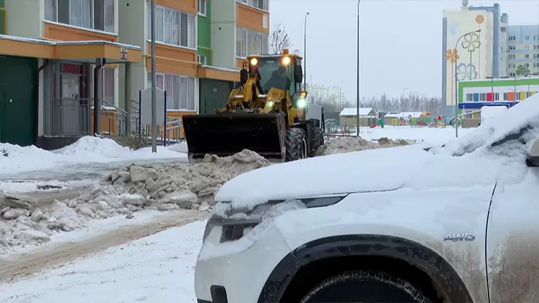 Нижнекамца, не убравшего машину для уборки снега во дворе, пришлось объявить в общедомовой розыск