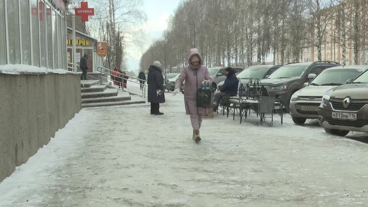 В Нижнекамске девочка-подросток больше недели назад вышла из дома и пропала