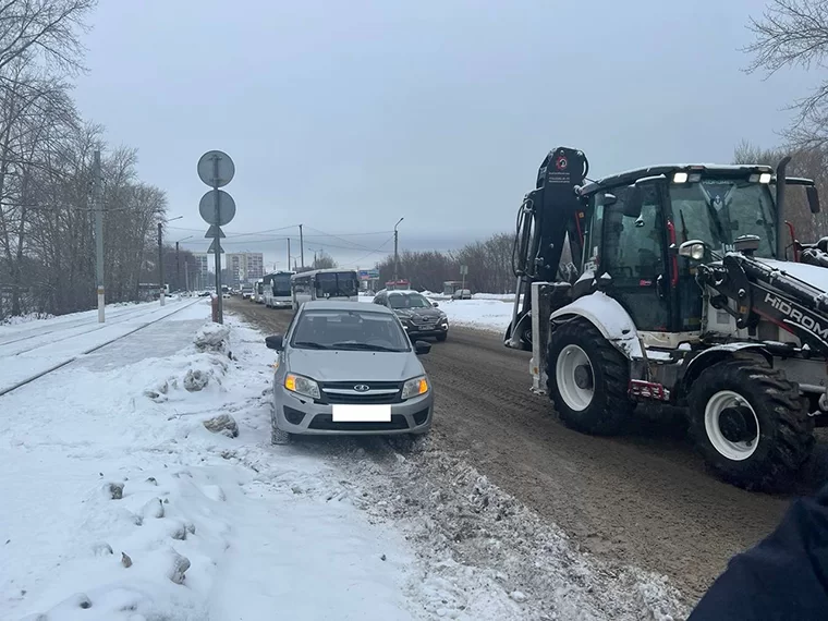 В Нижнекамске пенсионерка перебегала дорогу не по «пешеходке» и попала под машину