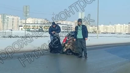 В Нижнекамске мальчик попал под колёса автомобиля - он находится в реанимации