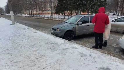 В Нижнекамске напротив торгового центра на пр. Химиков сбили пешехода