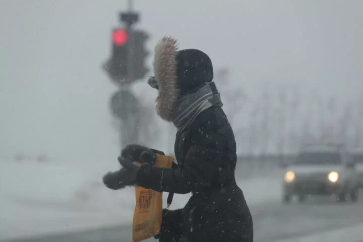 Татарстанцев предупредили о порывистом ветре до 23 м/с и метели