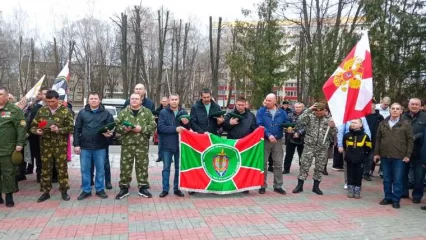 В Нижнекамске прошёл митинг, посвящённый Дню образования внутренних войск МВД России