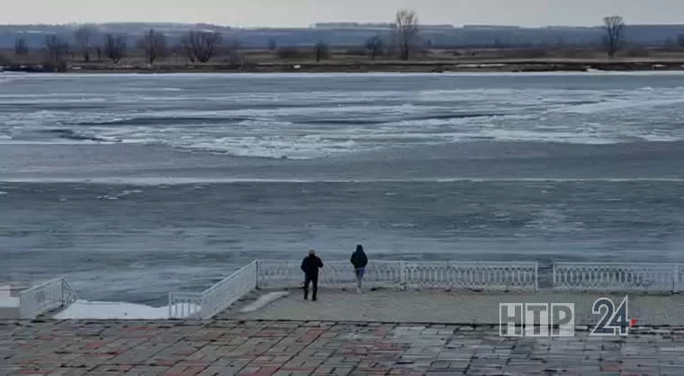 На Каме под Нижнекамском начался ледоход