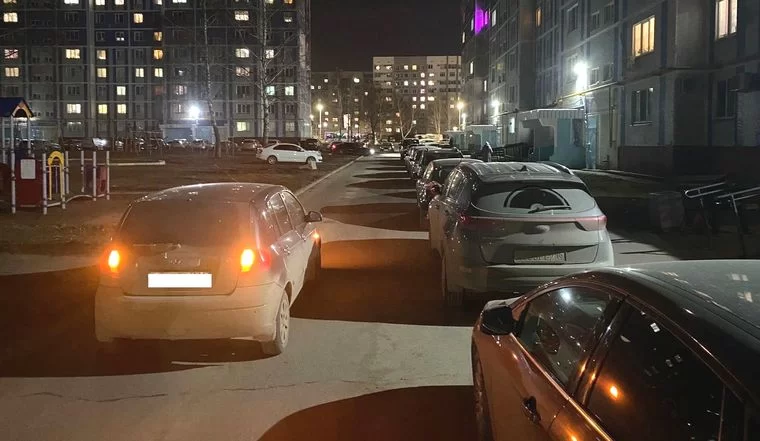 В Нижнекамске два ребенка попали под колёса автомобилей