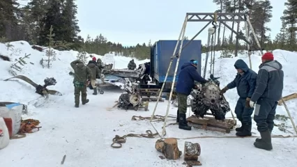 Нижнекамский поисковик принял участие в подъеме обломков военного самолета, разбившегося в 1943 году