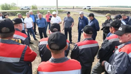 Минниханов обсудил стоимость молока с сельхозпроизводителями Нижнекамского района