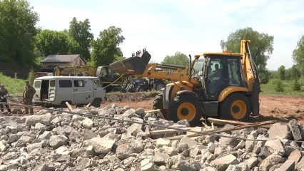 Парковочные страдания: почему снесли парковки на набережной и у автовокзала в Нижнекамске