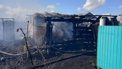 В селе Прости Нижнекамского района сгорел сарай