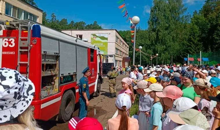 В Нижнекамске провели учебную эвакуацию детей в лагере