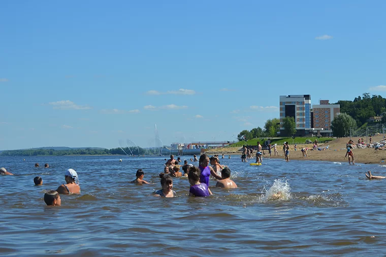 Татарстанцев предупредили об опасности купания в холодной воде