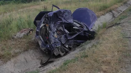 На трассе в Татарстане водитель легковушки погиб при столкновении с грузовиком