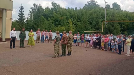 Из Нижнекамска в район СВО отправилась очередная команда из пяти человек