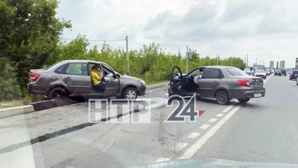 Из-за ДТП под Нижнекамском образовалась длинная пробка