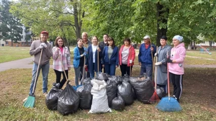 Нижнекамцы начали устраивать уборки в городе перед праздниками