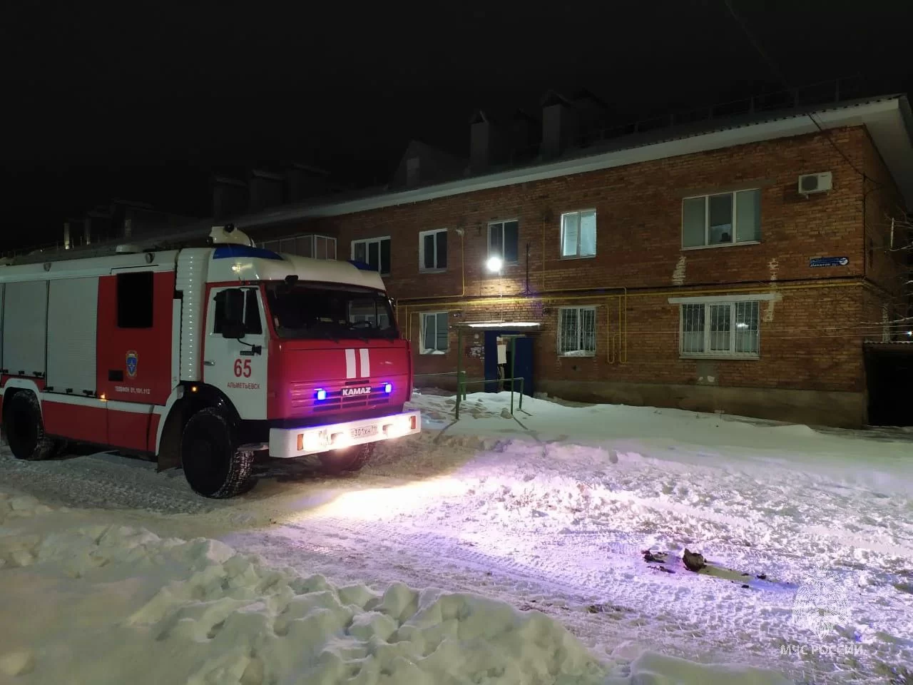 В Татарстане при пожаре спасли пять человек, двое из них – дети