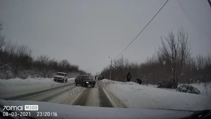 Под Нижнекамском в одном месте одновременно произошло 2 ДТП