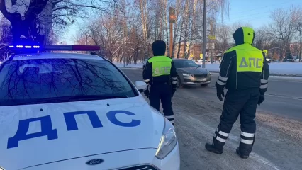 В Нижнекамске задержали 25 водителей за выезд на «встречку»