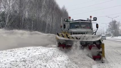 В Нижнекамске после снегопадов расширяют Соболековскую трассу