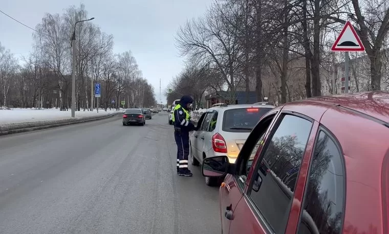 Во время утреннего «Тоннеля» нижнекамские инспекторы ГИБДД поймали 35 нарушителей