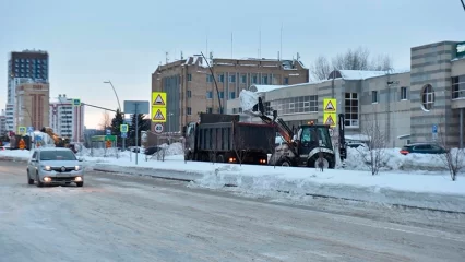 За ночь из Нижнекамске вывезли более трёх тысяч кубометров снега