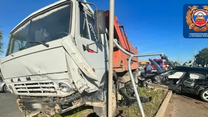 Появилось видео смертельной аварии на перекрёстке в Нижнекамске