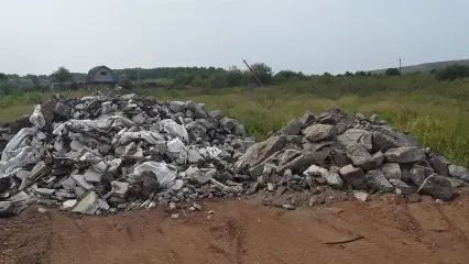 Компанию наказали за свалку лома и кусков бетона в Нижнекамске