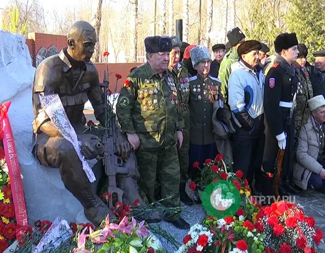 В Нижнекамске открыли памятник воинам-интернационалистам