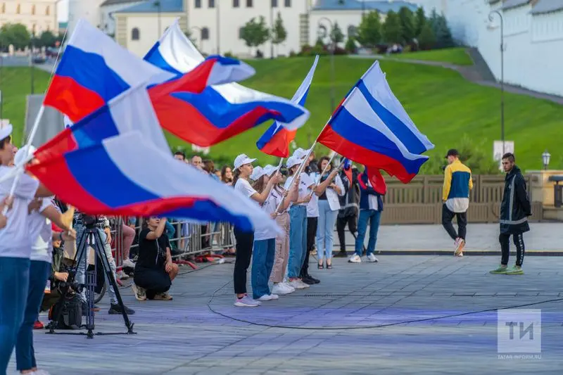 В минтруде сообщили о длинных выходных на День России