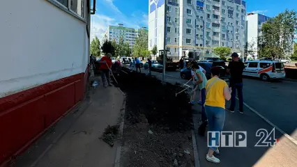 Нижнекамцы вышли на помощь строителям, работавшим в рамках программы «Наш двор»