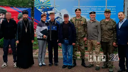 Родственники и военком проводили троих нижнекамцев на службу