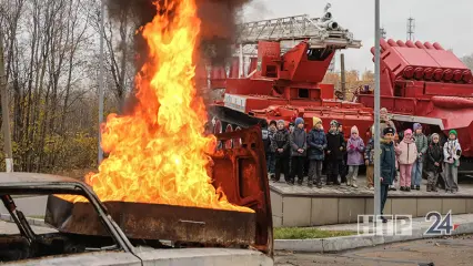 Нижнекамским первоклассникам рассказали, как действовать при пожаре